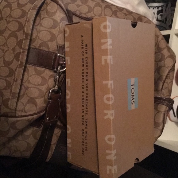 Brand new Suede pink TOMS. - Picture 3 of 4